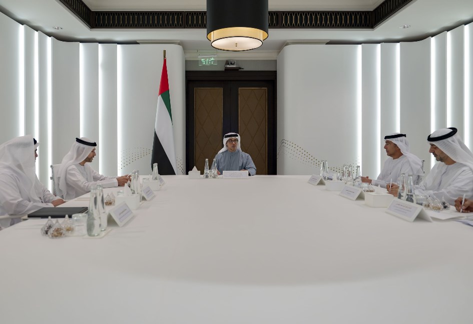 سمو الشيخ منصور بن زايد آل نهيان نائب رئيس الدولة، نائب رئيس مجلس الوزراء، رئيس ديوان الرئاسة، رئيس مجلس إدارة مجلس الاستقرار المالي سمو الشيخ منصور بن زايد آل نهيان نائب رئيس الدولة، نائب رئيس مجلس الوزراء، رئيس ديوان الرئاسة، رئيس مجلس إدارة مجلس الاستقرار المالي